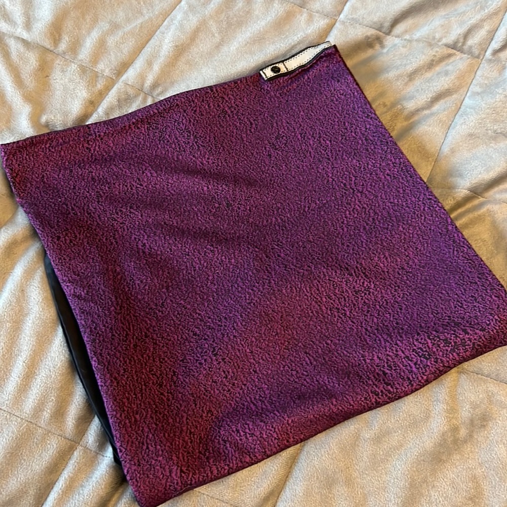 Lululemon Vinyasa scarf with arm holes